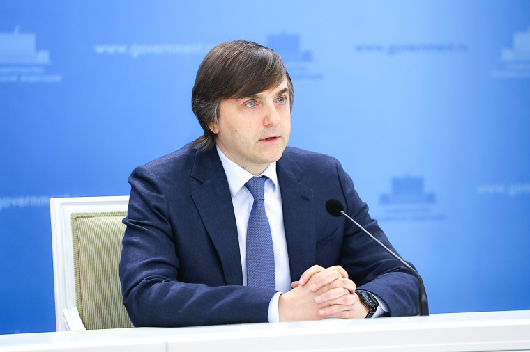 Брифинг Министра просвещения С.С.Кравцова.